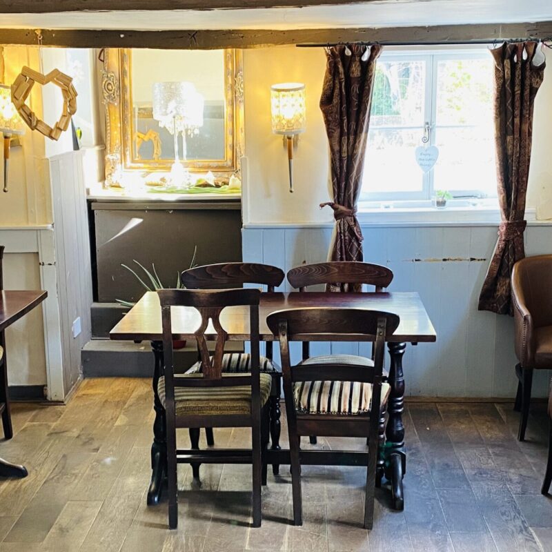 The White Hart at Roydon, Essex for Great Pub Food